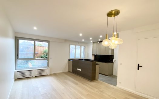 96 sqm, 2 bedroom apartment, 1 cellar, 1 parking box (in option)