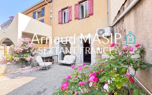 RENOVATED 3-BED VILLAGE HOUSE, 131 M², GARDEN, TERRACE/PARKING AREA