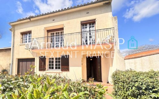 SPACIOUS SEMI-DETACHED 3-BED HOUSE WITH LARGE GARGE, FRONT & REAR GARDENS