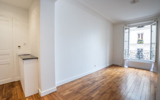 Capital charm one bedroom at Montmarte s village