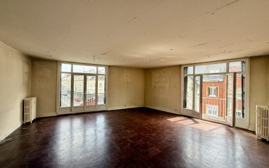 For sale – Beauvais city center: Spacious 4-room apartment