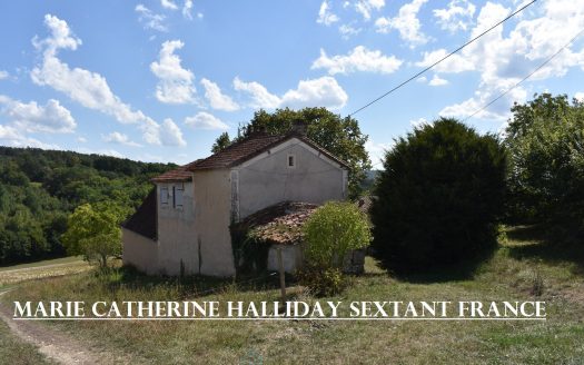 FARMHOUSE TO RESTORE ON 9000 M2 OF LAND