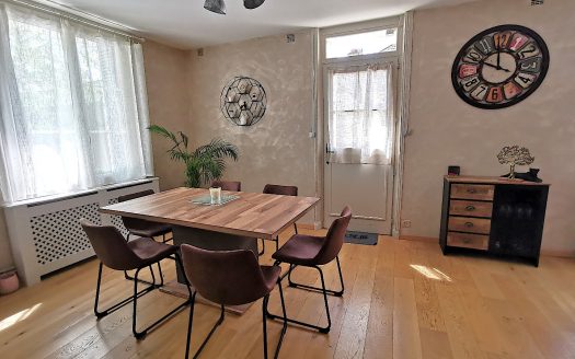 Renovated old house – quiet and sought-after area of Amboise