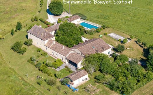BERGERAC, outstanding property, 74 acres