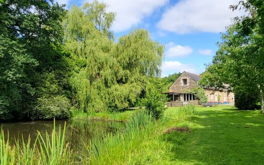 Six houses set in 10 acres with lakes