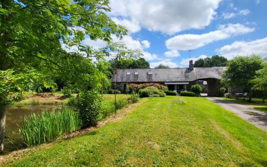 Six houses set in 10 acres with lakes