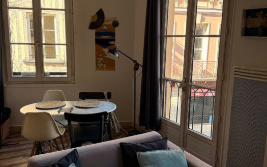 Atypical apartment in the city center