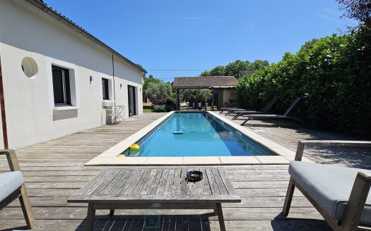Pleasant house with a swimming pool located in a quiet area of Montignac.