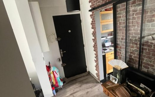 Beautiful apartment of approximately 77sqm, tastefully renovated