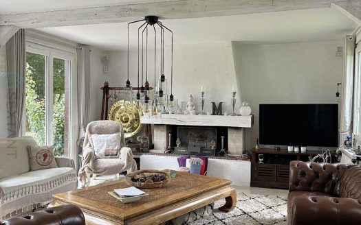 Beautiful property with charming norman house in the countryside