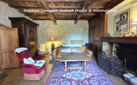 Stone farmhouse with land and outbuildings