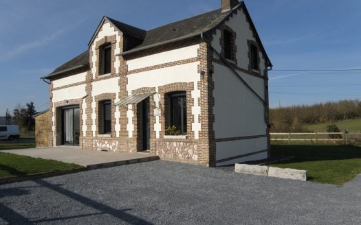 COMPLETELY RENOVATED DETACHED HOUSE