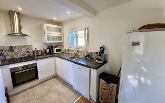 Charming renovated Norman farmhouse – 90 sqm – sold furnished