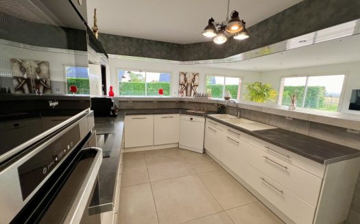 Single-storey house with breathtaking views of Dieppe – 168sqm in Martin-l&apos;Eglise
