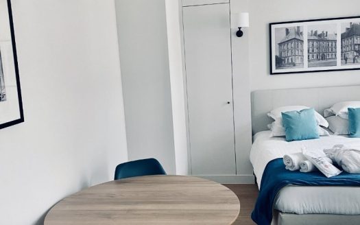 Beautiful studio