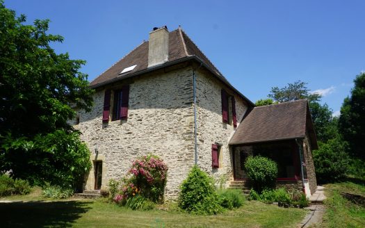 Old fortified house – A restored gem in the heart of the Péigord Vert.