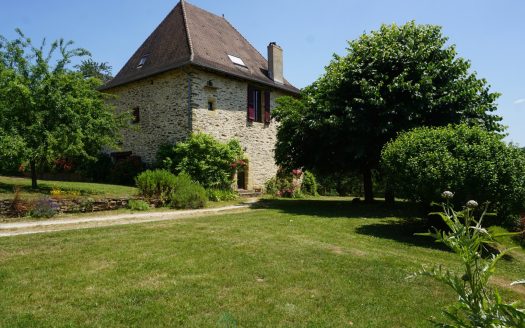 Old fortified house – A restored gem in the heart of the Péigord Vert.