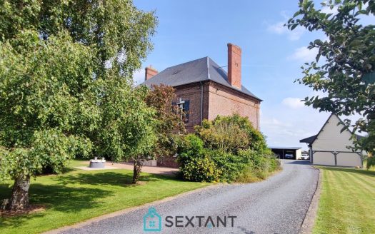 Beautiful 185 sqm mansion in a 4500 sqm wooded park