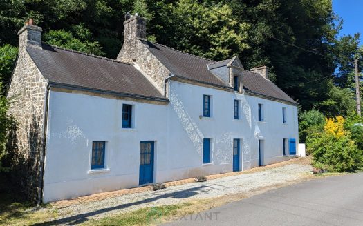 Charming Stone House by the Blavet – Just 8 km from Baud