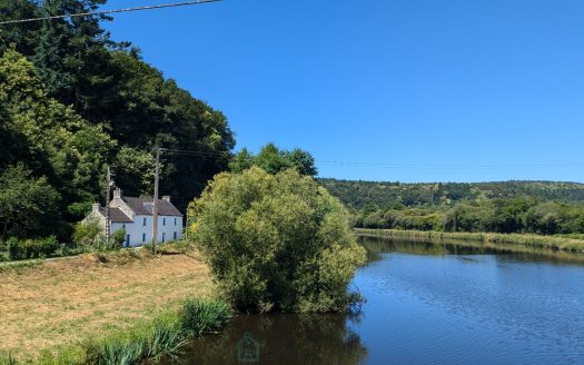 Charming Stone House by the Blavet – Just 8 km from Baud