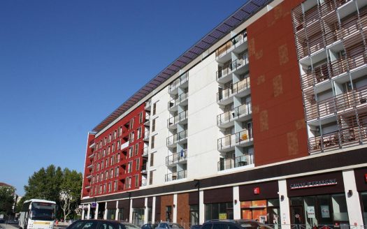 RENTAL INVESTMENT – NIMES – Residence Comfort Aparthotel Nimes Centre *** – 6% profitability