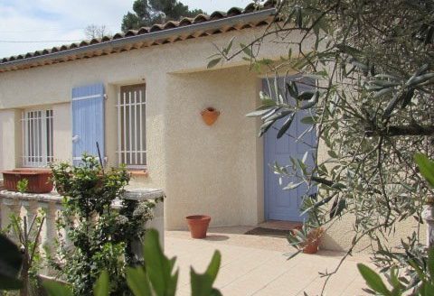 Brignoles (83170) Single-story villa (PMR), with swimming pool and borehole