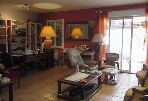 Brignoles (83170) Single-story villa (PMR), with swimming pool and borehole