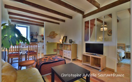 Magnificent property with gites , big house, barn on 12 ha