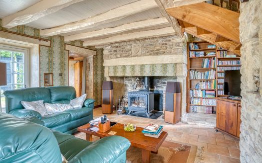 PERIGORD NOIR, AUTHENTIC VILLAGE HOUSE WITH GARDEN
