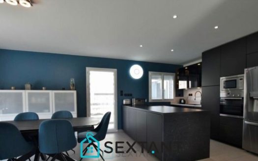 Architect-designed house – Grand-Quevilly – Popular area