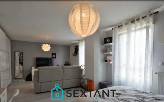 Architect-designed house – Grand-Quevilly – Popular area