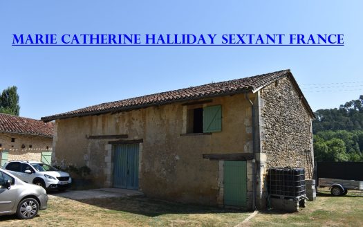 CHARMING PROPERTY WITH DIRECT RIVER ACCESS NEAR PERIGUEUX