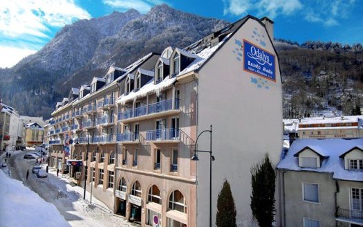 RENTAL INVESTMENT – CAUTERETS – Appart&apos;Hotel Garden City tourist residence – 6% profitability