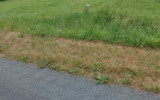 Terrain consutructible dans un beau village de dordogne
