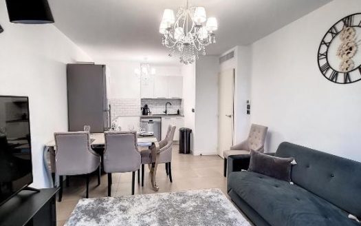 Cannes – Palm Beach – Charming 1-Bedroom Apartment with Private Garden in Residence with Pool