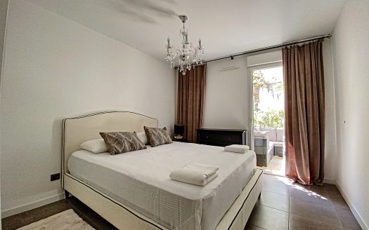 Cannes – Palm Beach – Charming 1-Bedroom Apartment with Private Garden in Residence with Pool