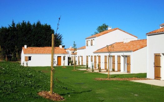 RENTAL INVESTMENT – Les Sables-d&apos;Olonne – Les Grands Rochers Tourist Residence – 6.91% profitability