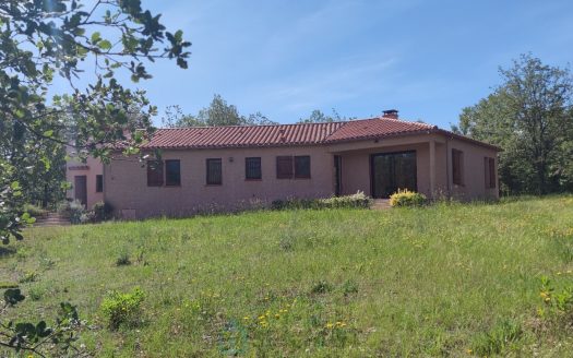 4 room detached house with 2860 sqm land