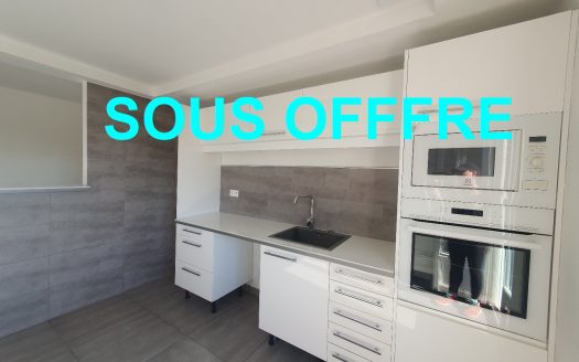 For sale 4-room apartment of 116sqm  with two parking spaces