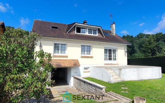 House with full basement in a quiet area