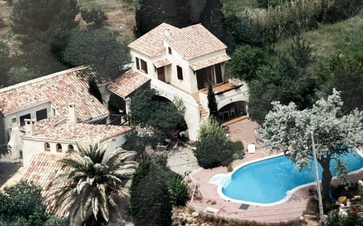 SOUTH OF FRANCE Atypical Villa 230sqm / 1400sqm with Swimming Pool and Breathtaking View of the Etang de Berre