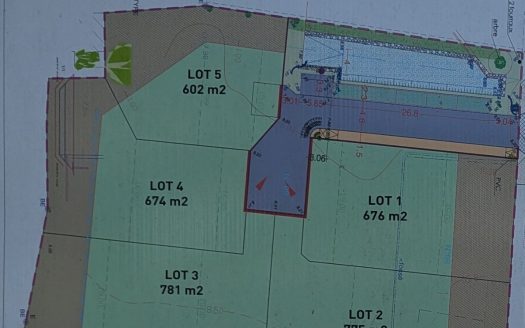 5 fully serviced building plots in Lignol