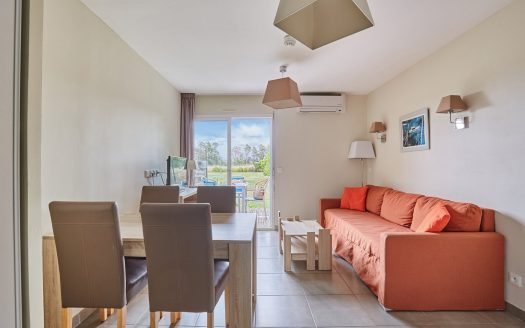 RENTAL INVESTMENT – SALLELES D&apos;AUDE – Tourist residence on the Canal Coast – 6.03% profitability