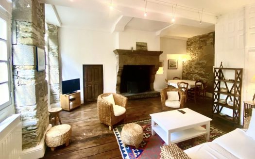 ST-MALO Intra-Muros, Apartment 81 sqm, to discover without delay