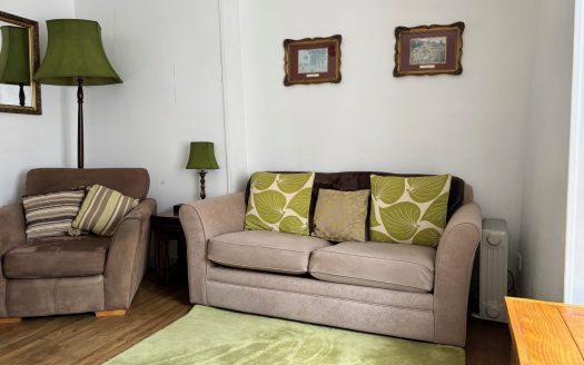 Village house, 2 chambres, located in the heart of the village.