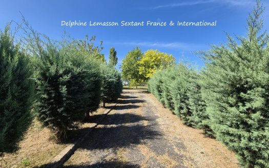 Turnkey Single-Storey Home with Pool, 3 bedrooms, 3 shower rooms