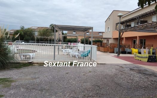 VILLA T2 35 M². FURNISHED. TERRACE. CAR PARK.