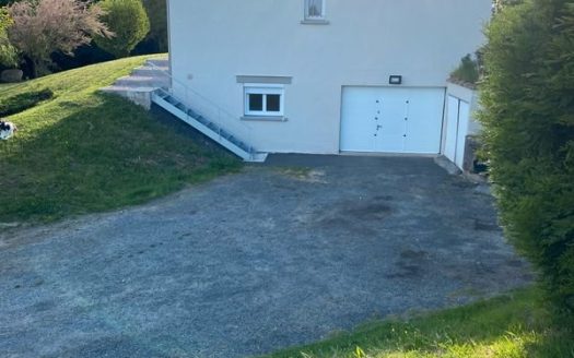Renovated house 103 sqm + basement – ??Land 1,400 sqm – Couzeix