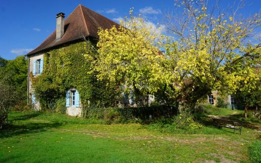 36-hectare estate with its charming 17th-century manor house, nestled in the heart of the Périgord Vert natural park.