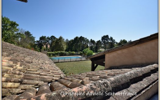 Architect villa in Bergerac with huge park, pool , close to the town center and airport